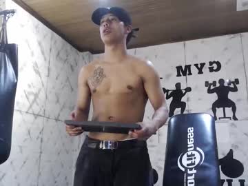 Labrinthteasing Chaturbate stream image from August 08, 2025