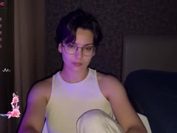 Iceeheart Chaturbate stream image from August 08, 2025
