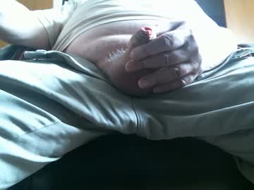 Justhere2playagain Chaturbate stream image from August 08, 2025