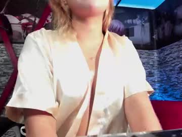 Giinebra_Doll Chaturbate stream image from August 08, 2025