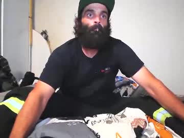 Tank3r24 Chaturbate stream image from August 08, 2025