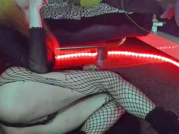 Lunaleporem Chaturbate stream image from August 08, 2025