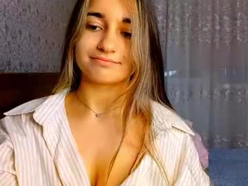 Hildaaxley Chaturbate stream image from August 09, 2025