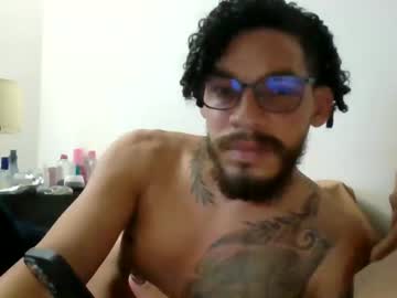Curly_Louis Chaturbate stream image from August 09, 2025