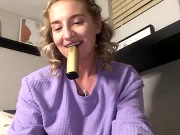 Peepholeprincess Chaturbate stream image from August 09, 2025