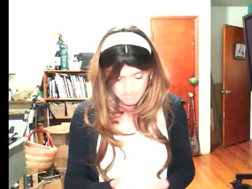 Alyssatwo Chaturbate stream image from August 09, 2025