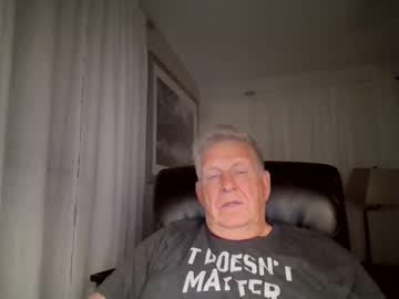 Joeislooking4u2now Chaturbate stream image from August 09, 2025