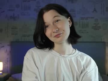 Dreamyecho Chaturbate stream image from August 09, 2025