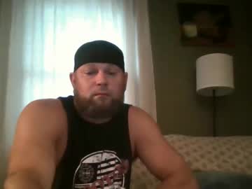 Layinlow42 Chaturbate stream image from August 09, 2025