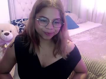Cristaldolly Chaturbate stream image from August 09, 2025