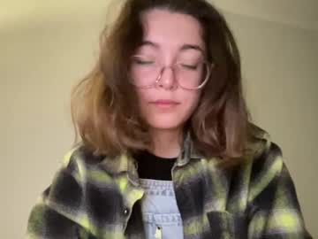 Ellynella Chaturbate stream image from August 09, 2025