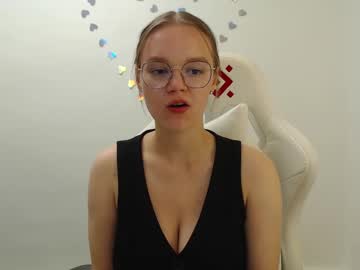 Yourdreamray Chaturbate stream image from August 09, 2025