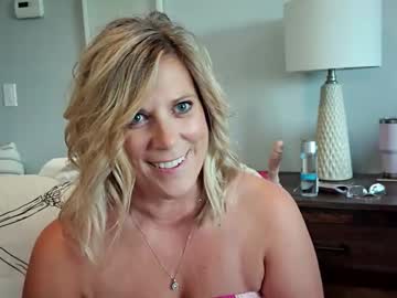 Mi_Blueeyed_Milf Chaturbate stream image from August 09, 2025