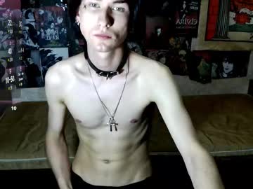 Raven_Torn Chaturbate stream image from August 09, 2025