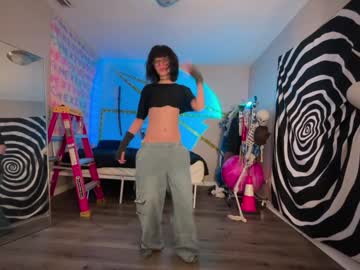 Hexivu Chaturbate stream image from August 10, 2025