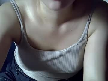 Beebaby_Xx Chaturbate stream image from August 10, 2025