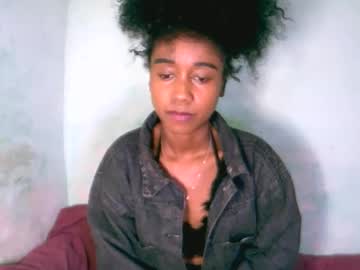 Charmantegirl007 Chaturbate stream image from August 10, 2025