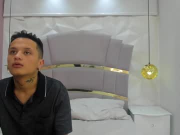 Skinnyzeth Chaturbate stream image from August 10, 2025