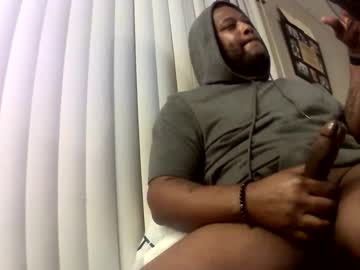 Icedee Chaturbate stream image from August 10, 2025
