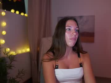 Emmalyim Chaturbate stream image from August 10, 2025