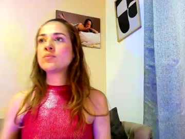Camilawm19 Chaturbate stream image from August 10, 2025