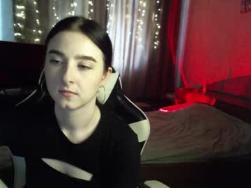 Krisbadass Chaturbate stream image from August 10, 2025