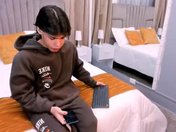 Skyler_Neo Chaturbate stream image from August 10, 2025