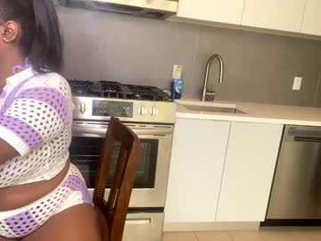 Brattybucksclub Chaturbate stream image from August 10, 2025