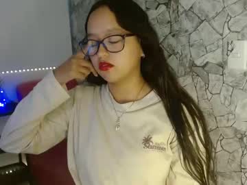 Emilybateee Chaturbate stream image from August 10, 2025