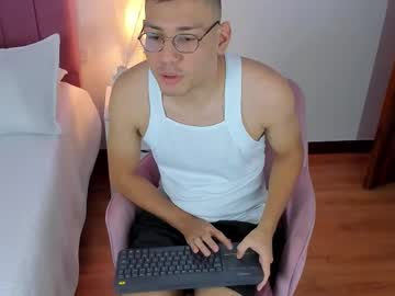 Manu1hm1 Chaturbate stream image from August 10, 2025