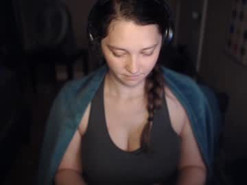 Rowanswolves Chaturbate stream image from August 11, 2025