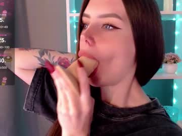 Holymiax Chaturbate stream image from August 11, 2025