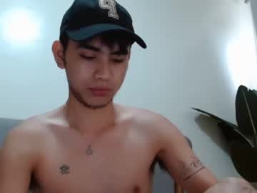 Callmehairyx Chaturbate stream image from August 11, 2025