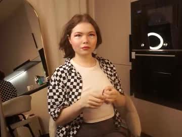 Siuchivalette Chaturbate stream image from August 11, 2025