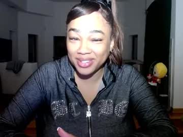 Mfchoneybusty Chaturbate stream image from August 11, 2025