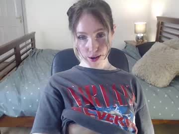 Aurybunnyx Chaturbate stream image from August 11, 2025