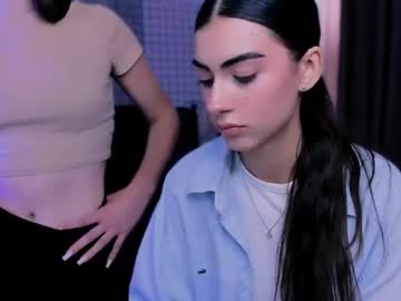 Flora_Ri Chaturbate stream image from August 11, 2025