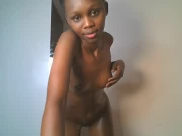 _Littlevenus Chaturbate stream image from August 11, 2025