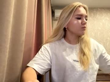 Rosy_Mirage Chaturbate stream image from August 11, 2025