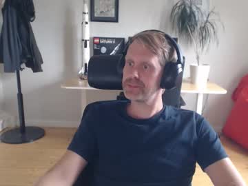 Efo2 Chaturbate stream image from August 11, 2025