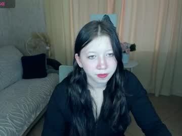 Lolabreeze Chaturbate stream image from August 11, 2025