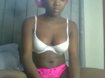 Sexyrina_ Chaturbate stream image from August 11, 2025