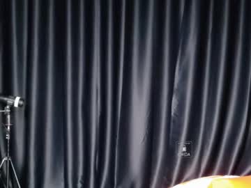 Xiaohaitun669105 Chaturbate stream image from August 11, 2025