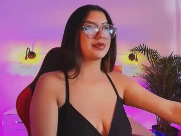 Isara_ Chaturbate stream image from August 11, 2025