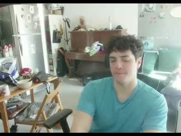 Jkunkun Chaturbate stream image from August 11, 2025