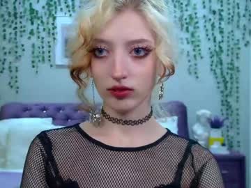 Mistymarlow Chaturbate stream image from August 11, 2025