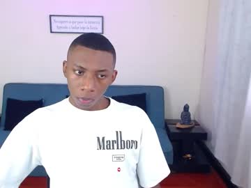 Miiloo18 Chaturbate stream image from August 11, 2025