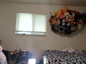 Roseyevergarden Chaturbate stream image from August 11, 2025