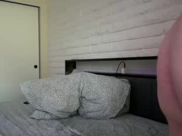 Pantone032c Chaturbate stream image from August 11, 2025