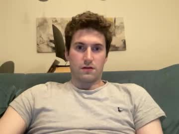 Harrywhoreboy Chaturbate stream image from August 11, 2025